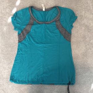 Lululemon Tee